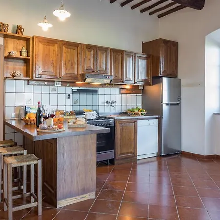 Villa Casale Le Tre Querce 8&1, Emma *