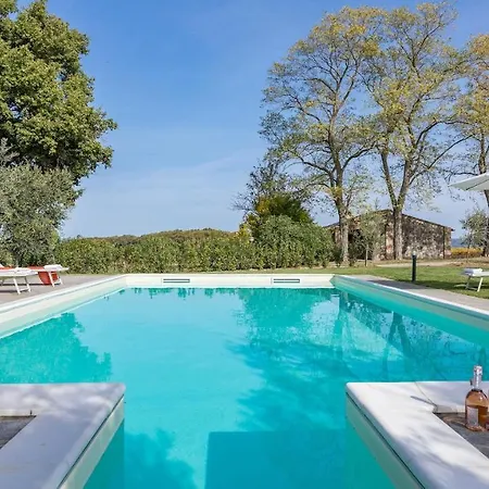 Casale Le Tre Querce 8&1, Emma Villa