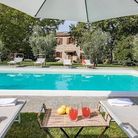 Villa Casale Le Tre Querce 8&1, Emma