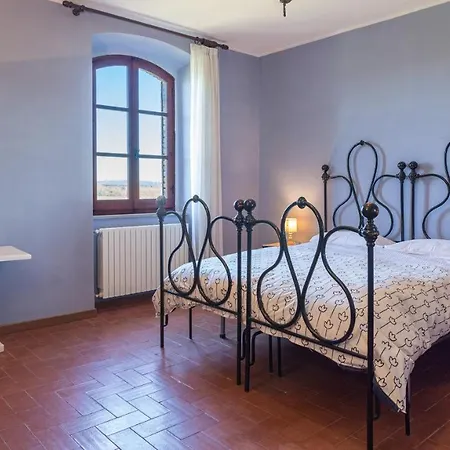 Villa Casale Le Tre Querce 8&1, Emma *